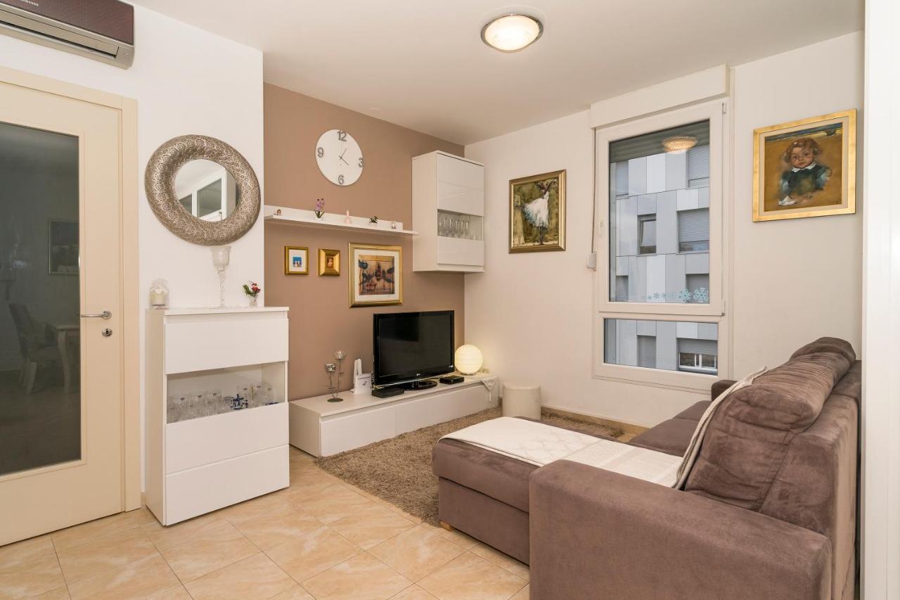 Luxury 1 Bedroom App Center&Balcony Free Parking Split Extérieur photo
