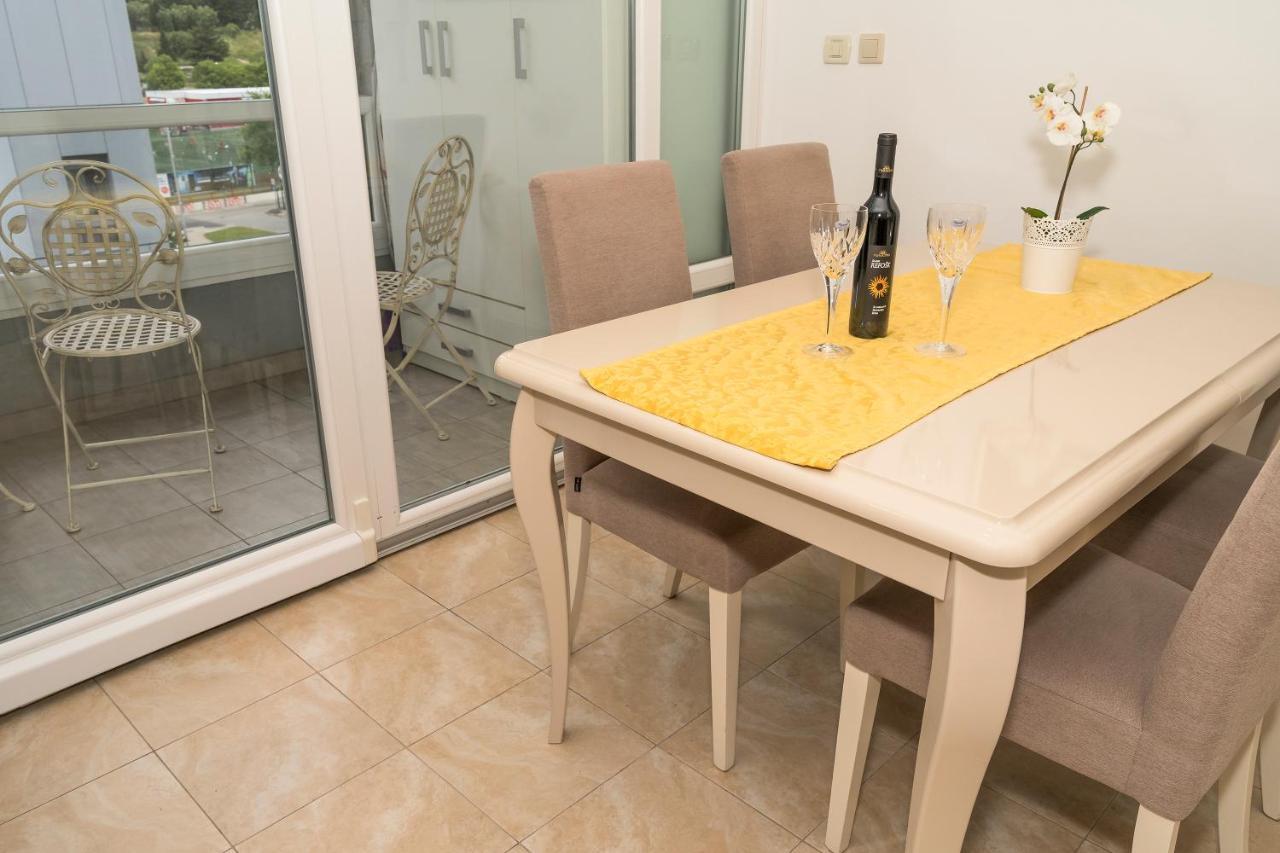 Luxury 1 Bedroom App Center&Balcony Free Parking Split Extérieur photo
